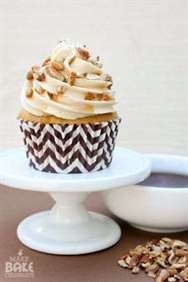 Bánh cupcake hồ đào bơ phong