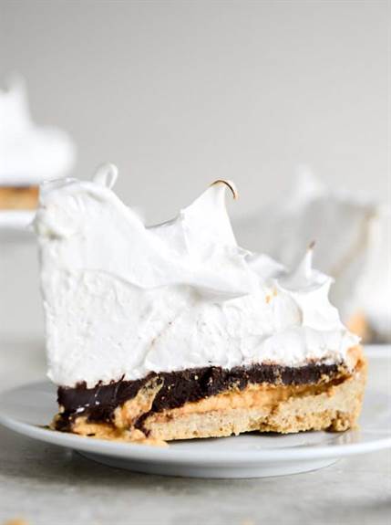 Pumpkin s'mores tart