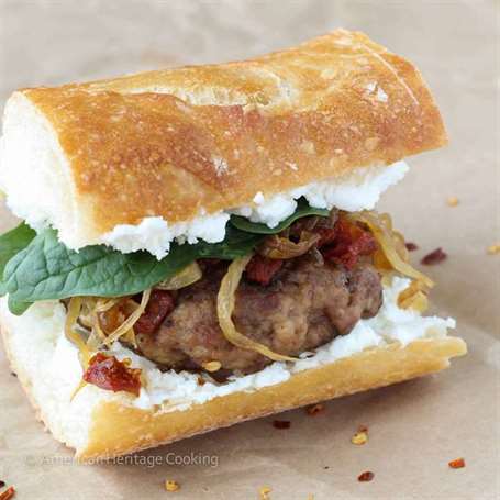 Bánh mì kẹp thịt gà tây cho người sành ăn