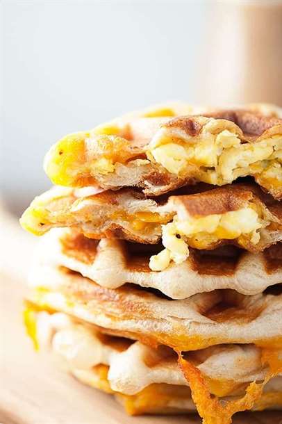 Bánh waffle nhồi với bánh quy