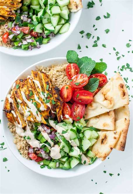 Thịt gà shawarma chay rau quinoa tốt cho sức khỏe bát bữa ăn chuẩn bị công thức peasandcrayons 4375