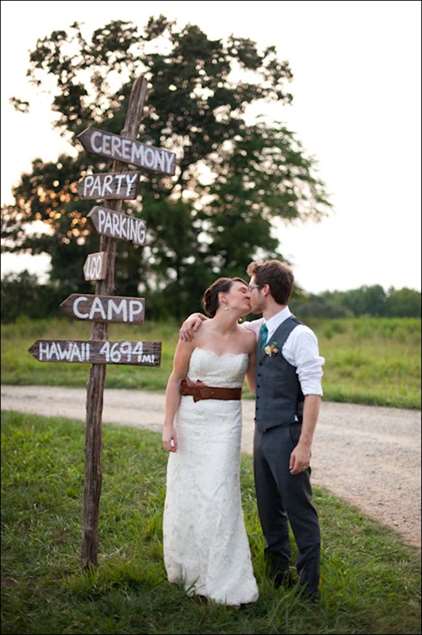 1643603797 798 Fuchsia va Turquoise Virginia Barnyard Wedding