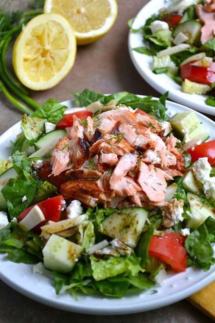 Salad cá hồi Hy Lạp