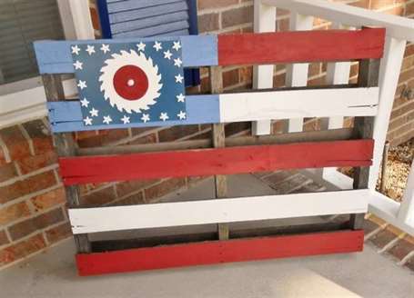 DIY Rustic Pallet Flag DIY Inspired