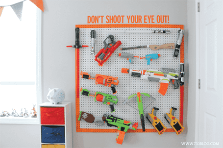 Kho lưu trữ vũ khí đồ chơi Pegboard