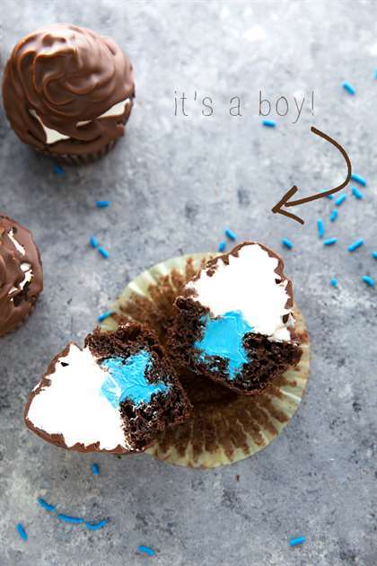 Boy or girl gender reveal cupcakes