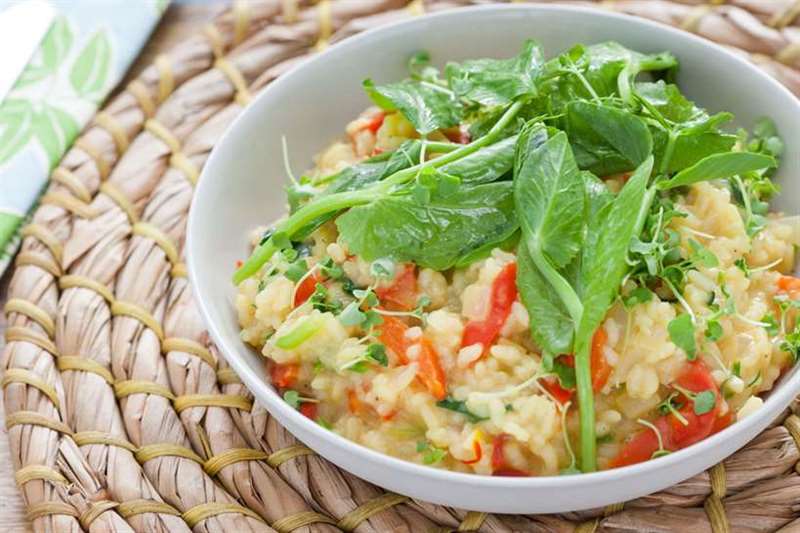 Risotto chanh và đậu với kem siêu nhỏ