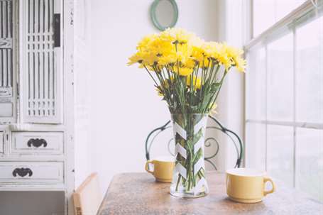 DIY-Arrow-Vase