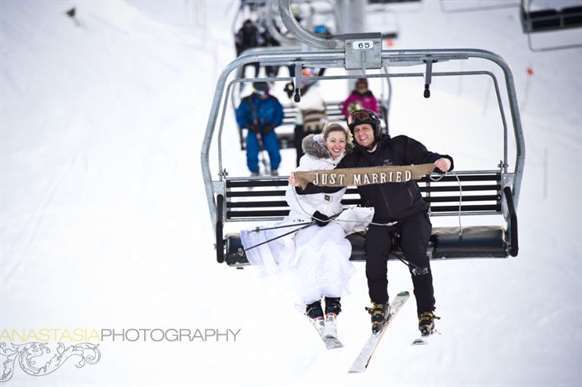 1643723668 986 Gondola Ride Elopement