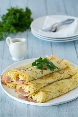 Bánh crepe thảo mộc với trứng giăm bông Thụy Sĩ và bơ nâu3 + srgb 