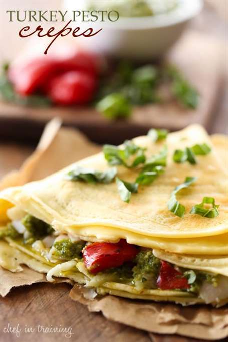 Bánh crepe pesto gà tây