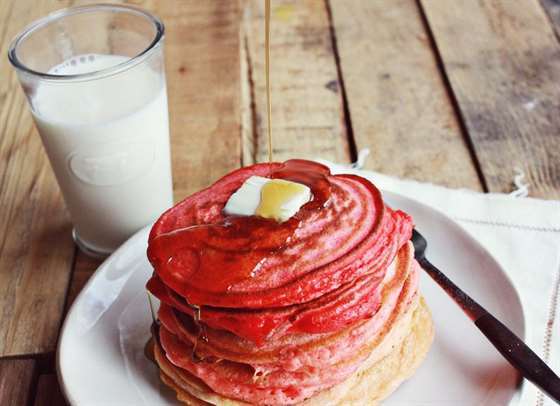 Pink Ricotta Pancakes - Công thức ngày lễ tình nhân