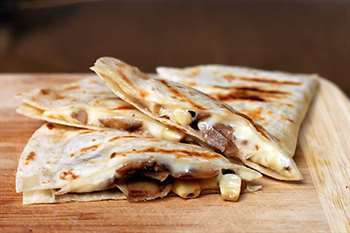 Quesadilla ngô nấm