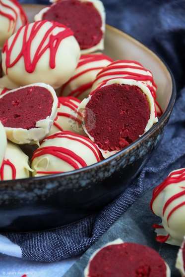 1643964671 929 Red Velvet Truffles