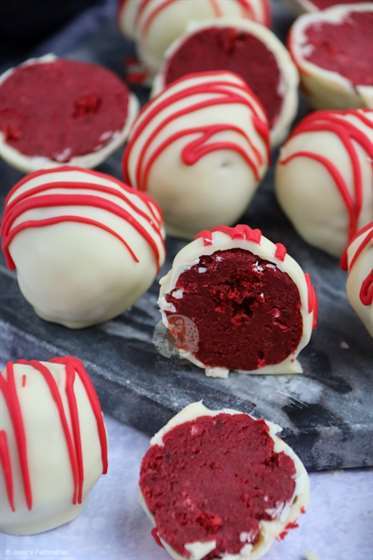 1643964673 941 Red Velvet Truffles