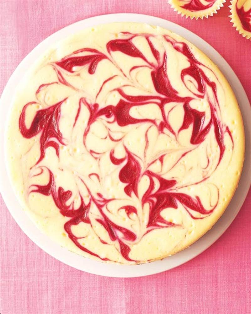 Raspberry Swirl Cheesecake - Món tráng miệng dành cho lễ tình nhân