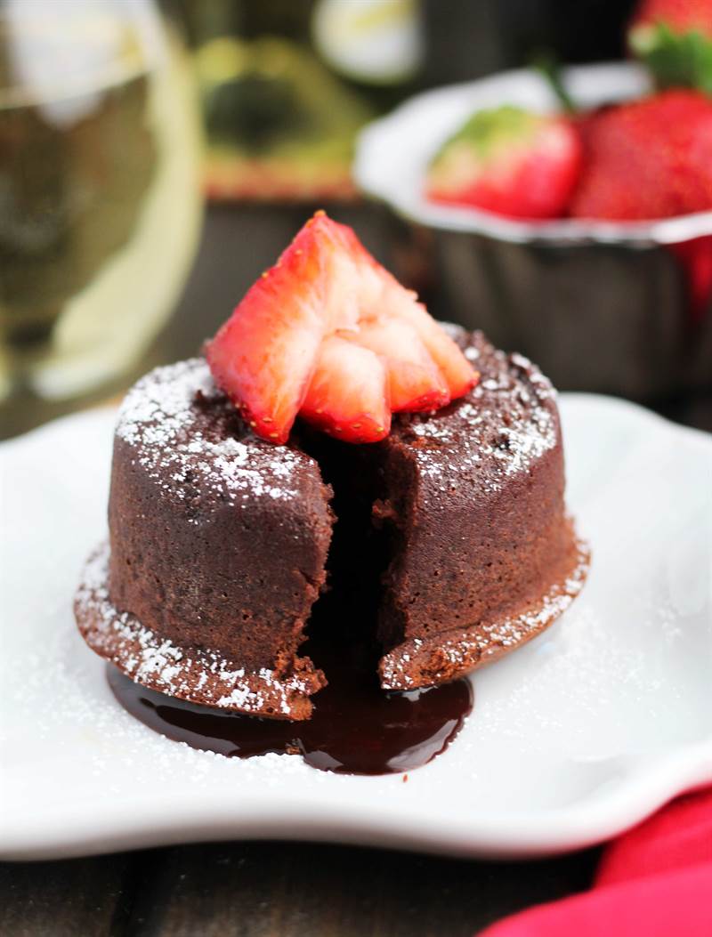 Bailey's Molten Chocolate Lava Cake - Món tráng miệng ngày lễ tình nhân