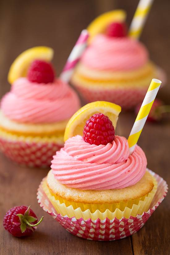 raspberry lemonade cupcakes.jpg