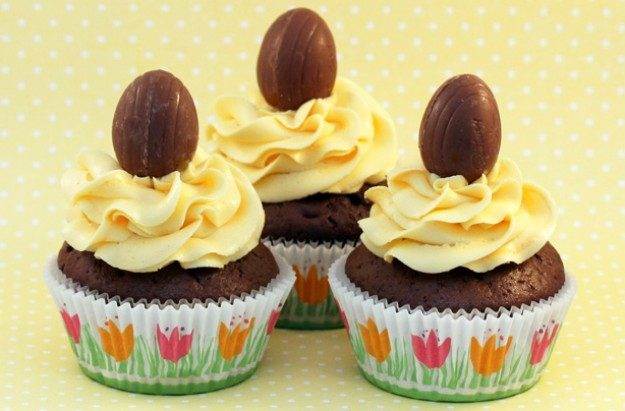 mini cream egg cupcakes.jpg