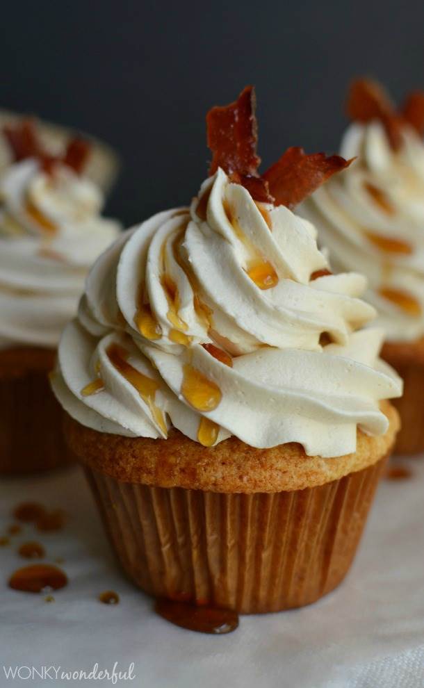 Công thức bánh cupcake maple thịt xông khói Bourbon 66