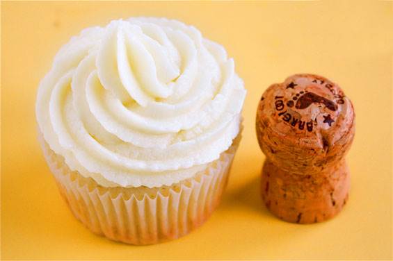 Công thức bánh cupcake sâm panh