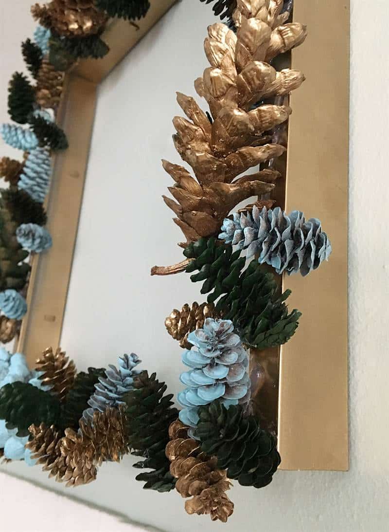diy pinecone wreath 2.jpg