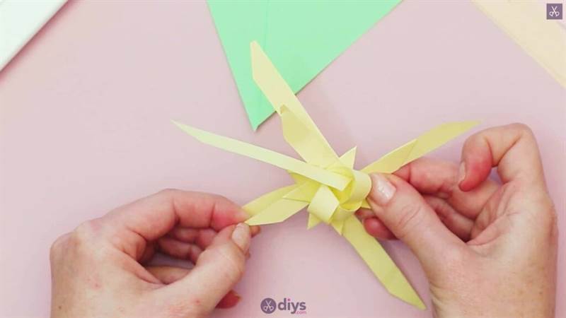 Tự làm nghệ thuật gấp giấy origami bước 7c