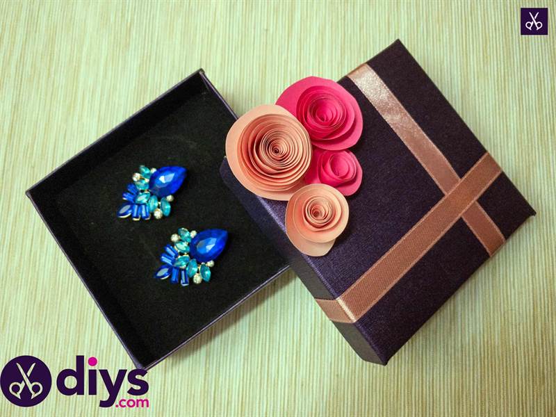 how to make a decorated gift box with ribbon.jpg