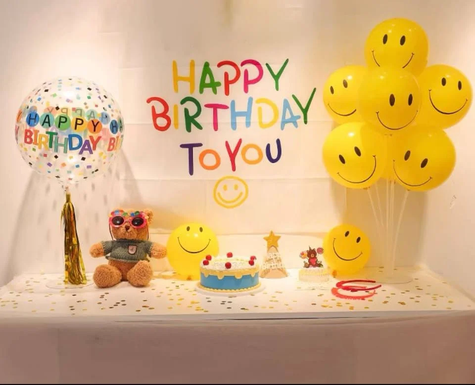 Set trang tri sinh nhat don gian voi tru cam bong 1 Set trang tri sinh nhat don gian voi tru cam bong 1