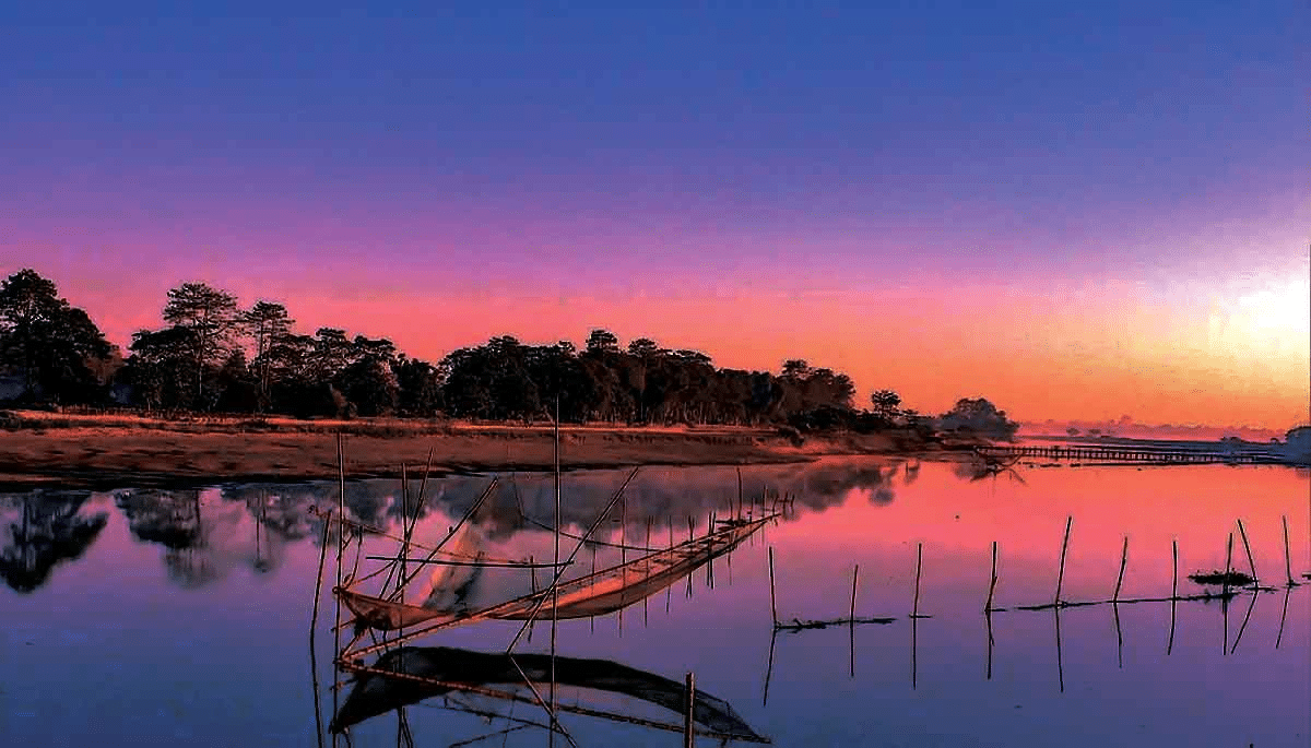 Cảnh buổi tối của hồ Majuli